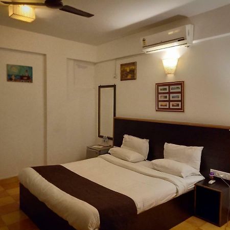 Castle House Calangute Hotel Exterior photo